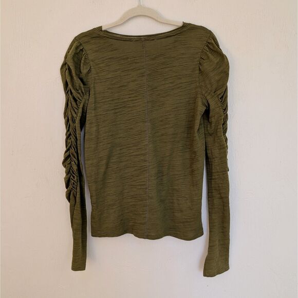 Free People We the Free Natasha Long Sleeve Tee Olive Green Size Medium NWT - Picture 4 of 7